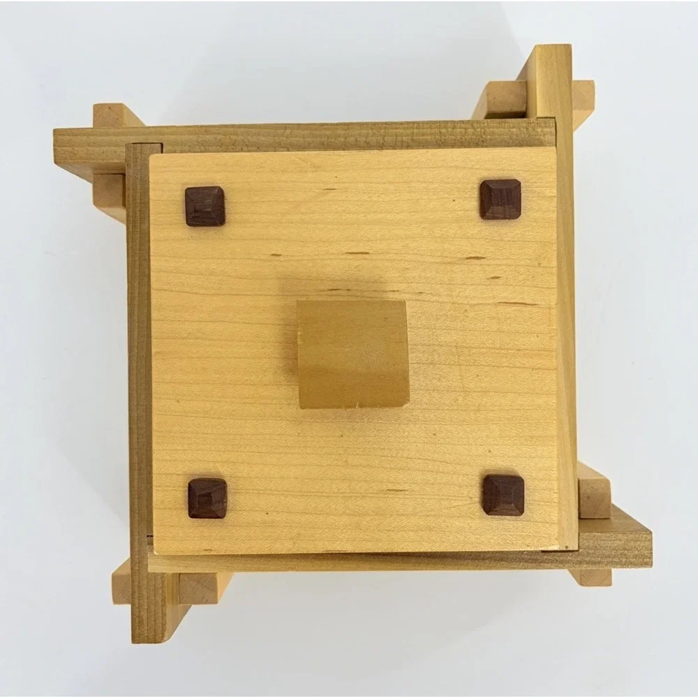 Vintage Handcrafted Craftsman Style Wooden Keepsake Trinket Box Wood